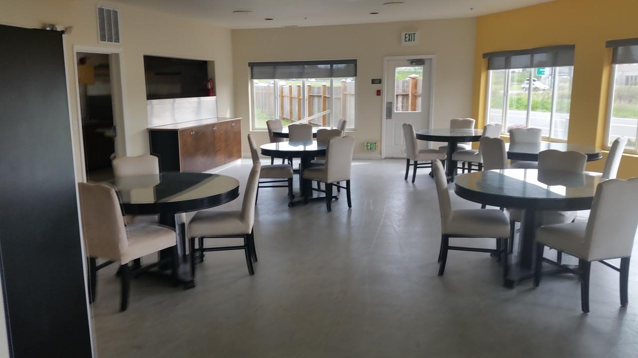 Orca Inn Suites ファーンデール エクステリア 写真