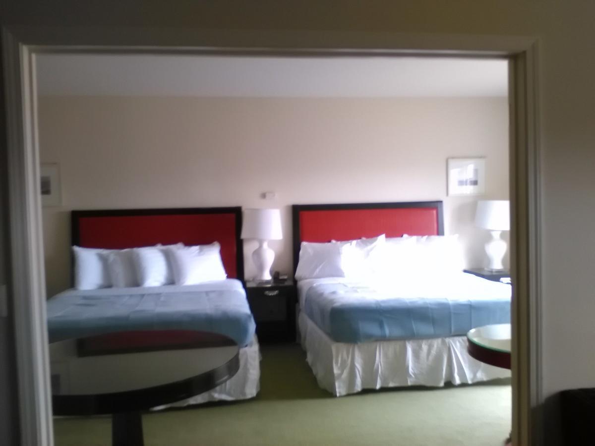 Orca Inn Suites ファーンデール エクステリア 写真