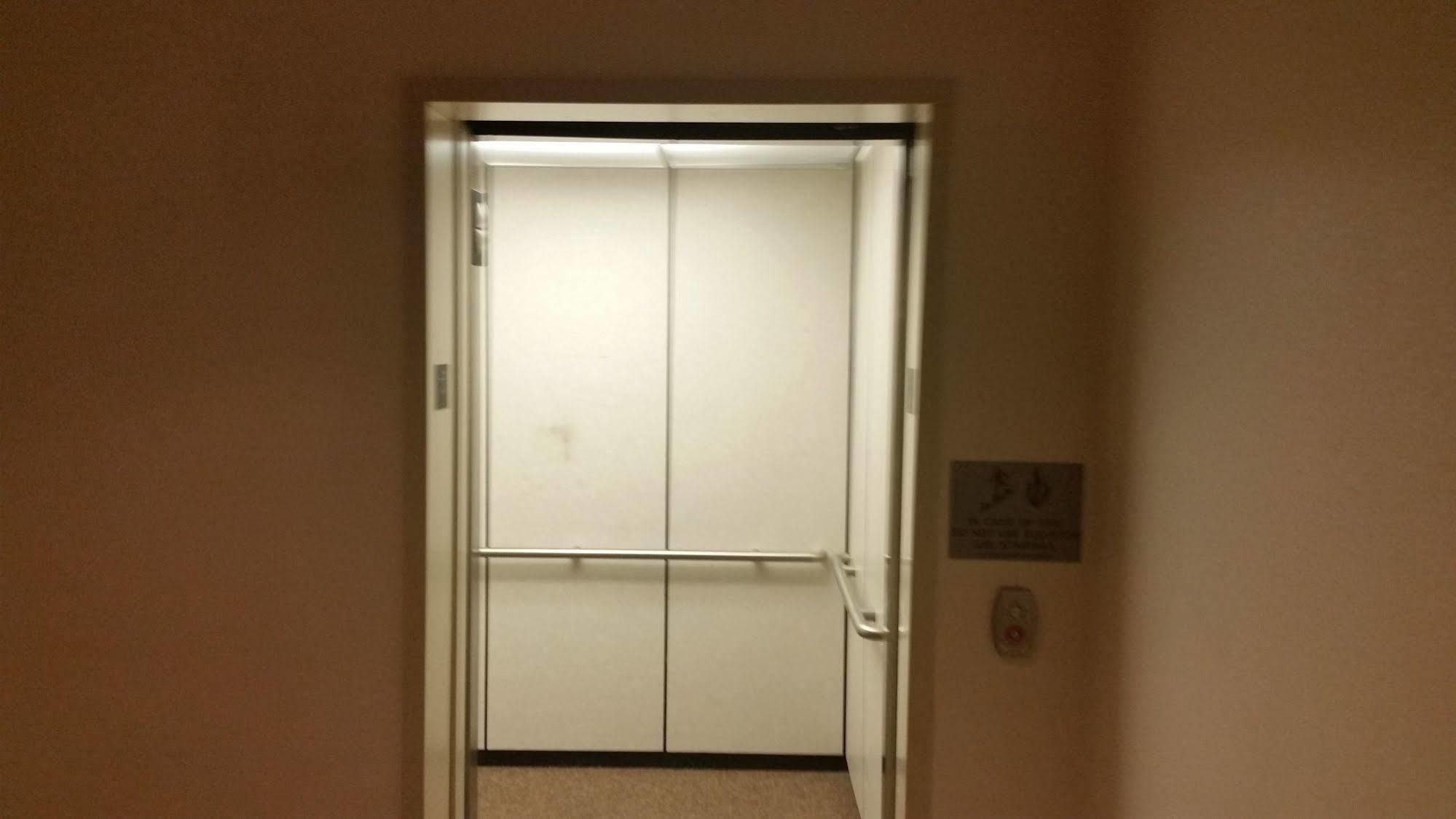 Orca Inn Suites ファーンデール エクステリア 写真
