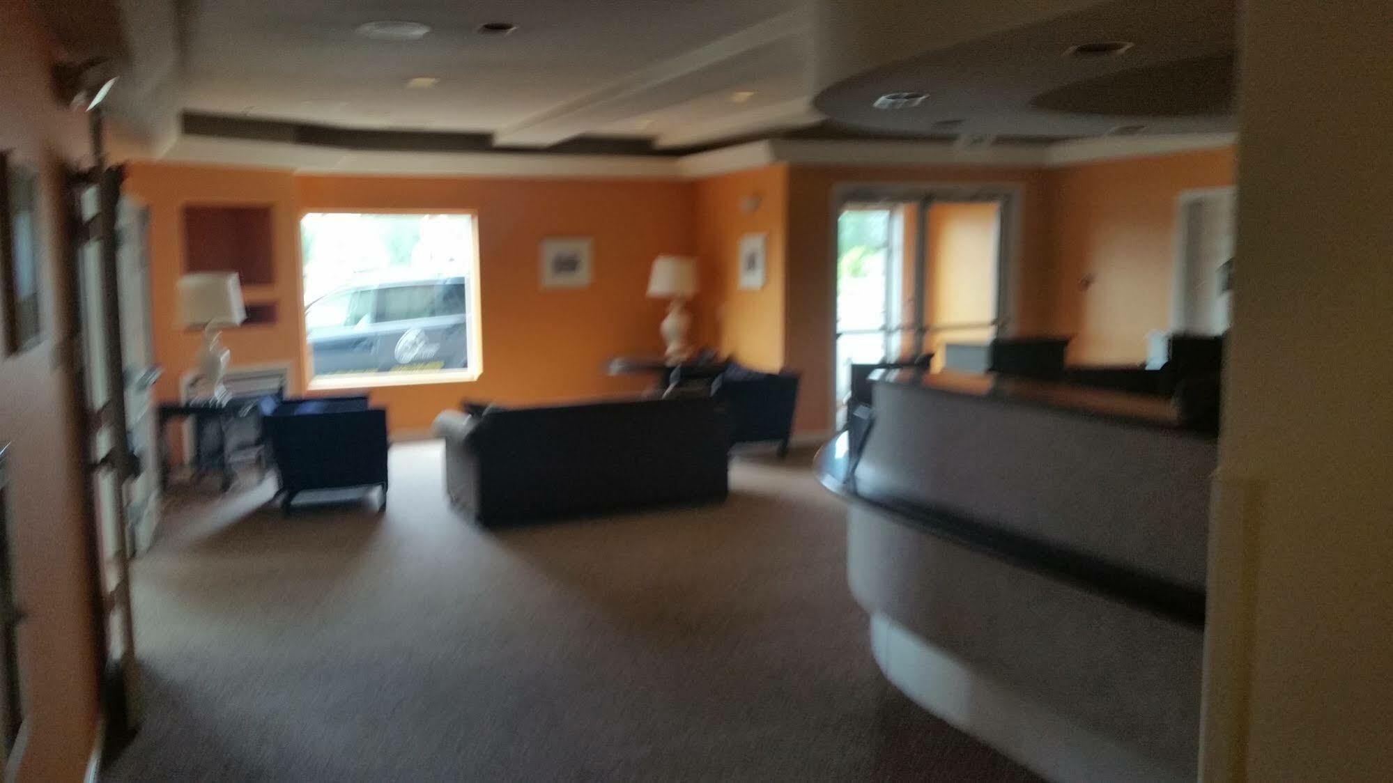 Orca Inn Suites ファーンデール エクステリア 写真
